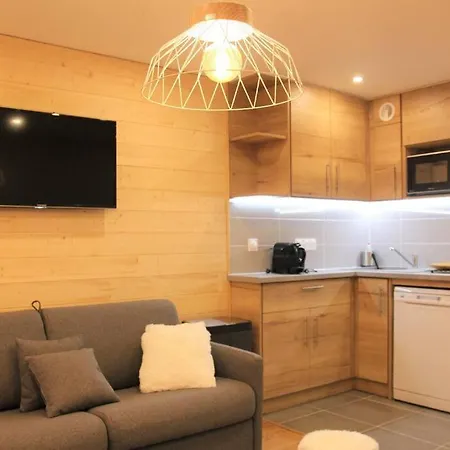 La Schuss Renovated Διαμέρισμα *